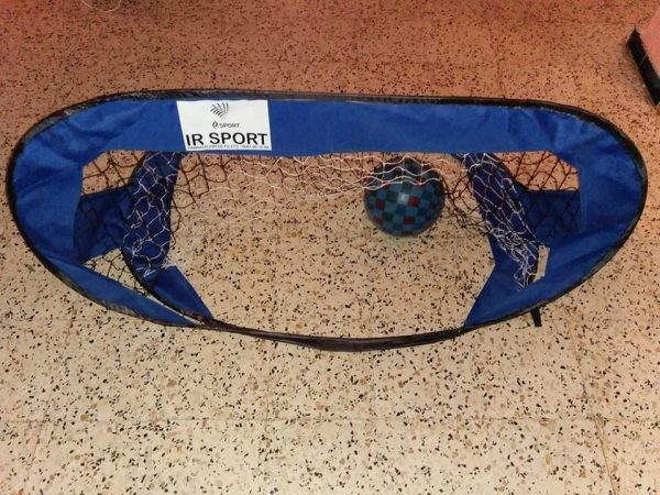 Dimensions :1.30m×0.90m- profondeur 0.70m×0.70m Filets de buts en polyester ø4mm, maille 100mm.